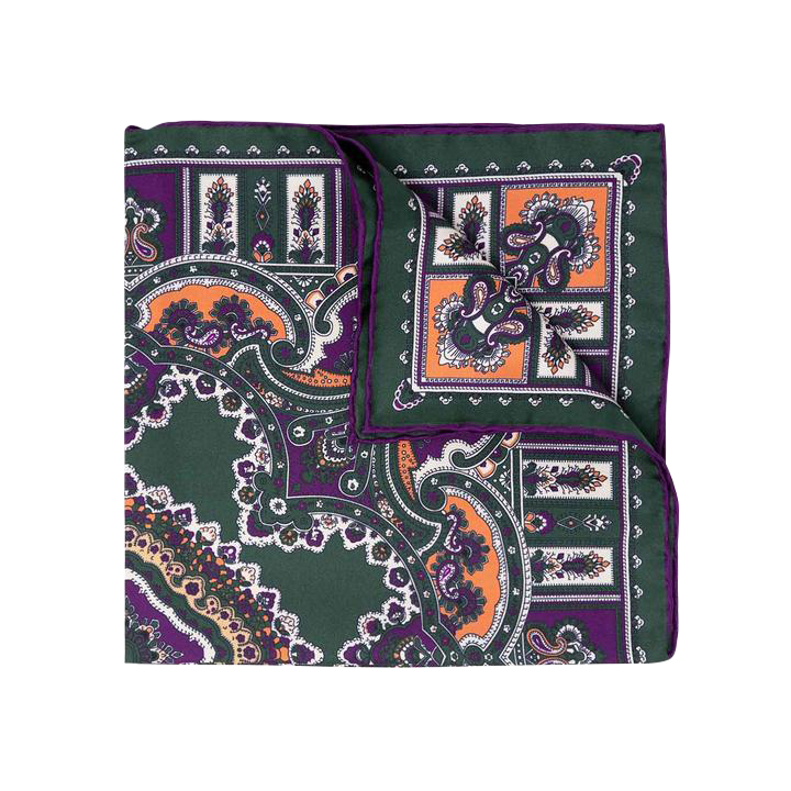 Serà Fine Silk green pepper Barolo silk pocket square- Full of multi colours and patterns, drawing inspiration from Italian wines, world cities, Opera and more. The icing on the cake to complement your Càrnaval suit or jacket.