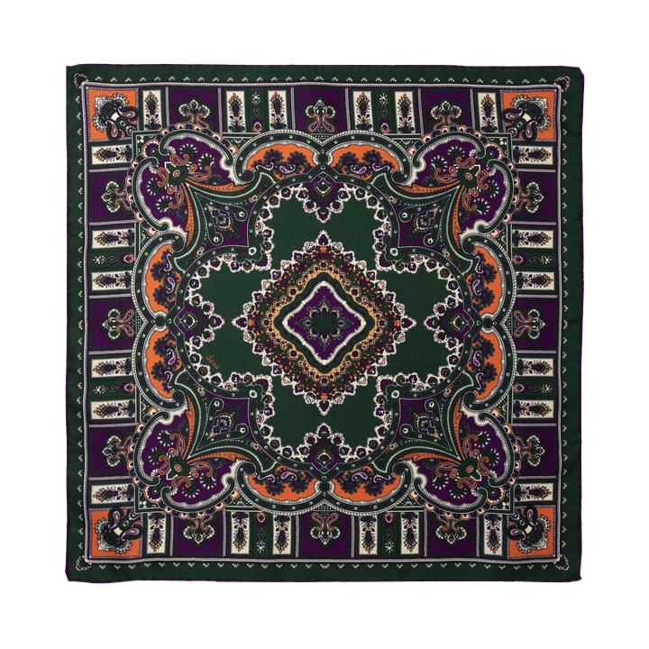Serà Fine Silk green pepper Barolo silk pocket square- Full of multi colours and patterns, drawing inspiration from Italian wines, world cities, Opera and more. The icing on the cake to complement your Càrnaval suit or jacket.