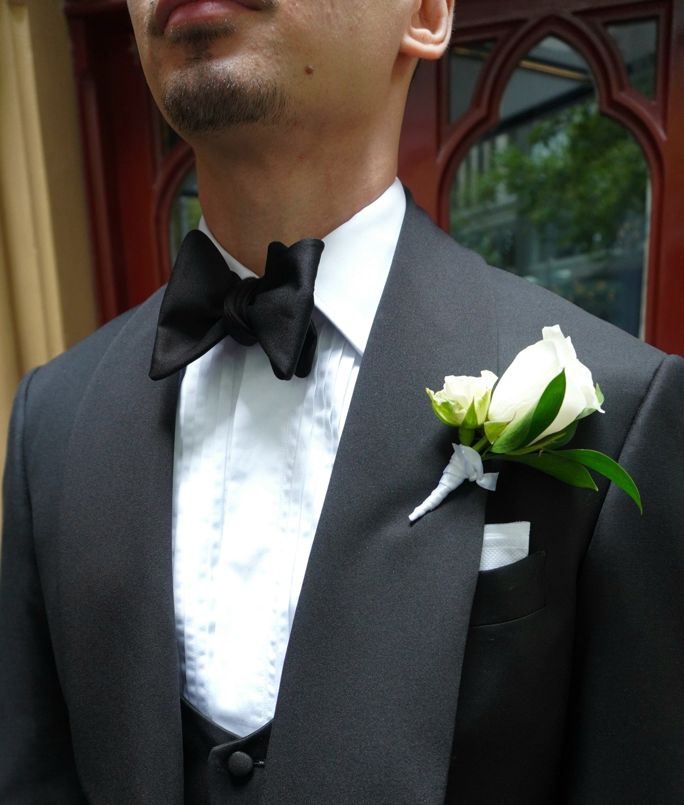 Accessories must never be underestimated in tailoring, complementing our collection, an array of fine handmade Italian silk and velvet bow ties for your formal wardrobe. 