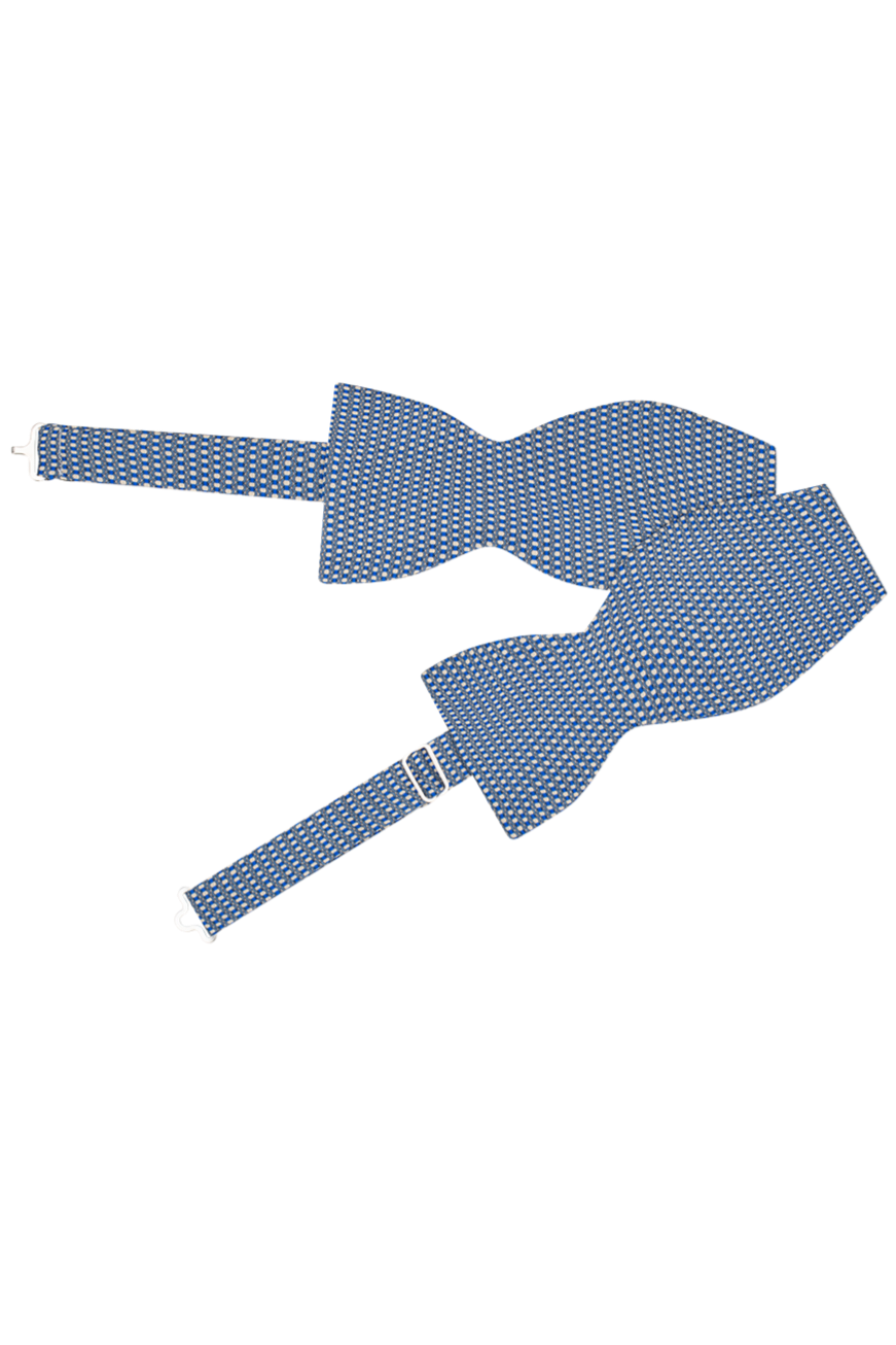 Como blue and white chain link silk bow tie