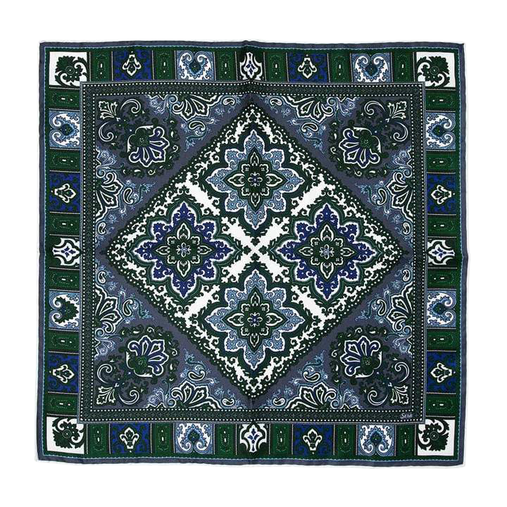 Serà Fine Silk Tosca silk pocket square- Full of multi colours and patterns, drawing inspiration from Italian wines, world cities, Opera and more. The icing on the cake to complement your Càrnaval suit or jacket.